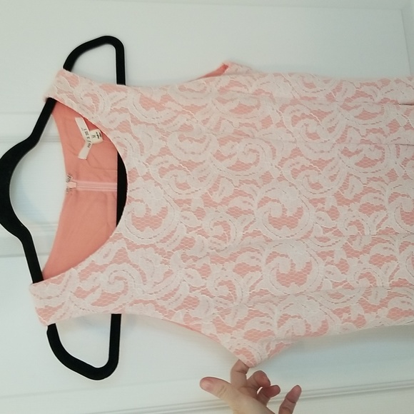 NWT Francesca's Miami Lace dress - Picture 3 of 8